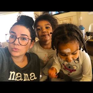 Meet your Posher, Crystal